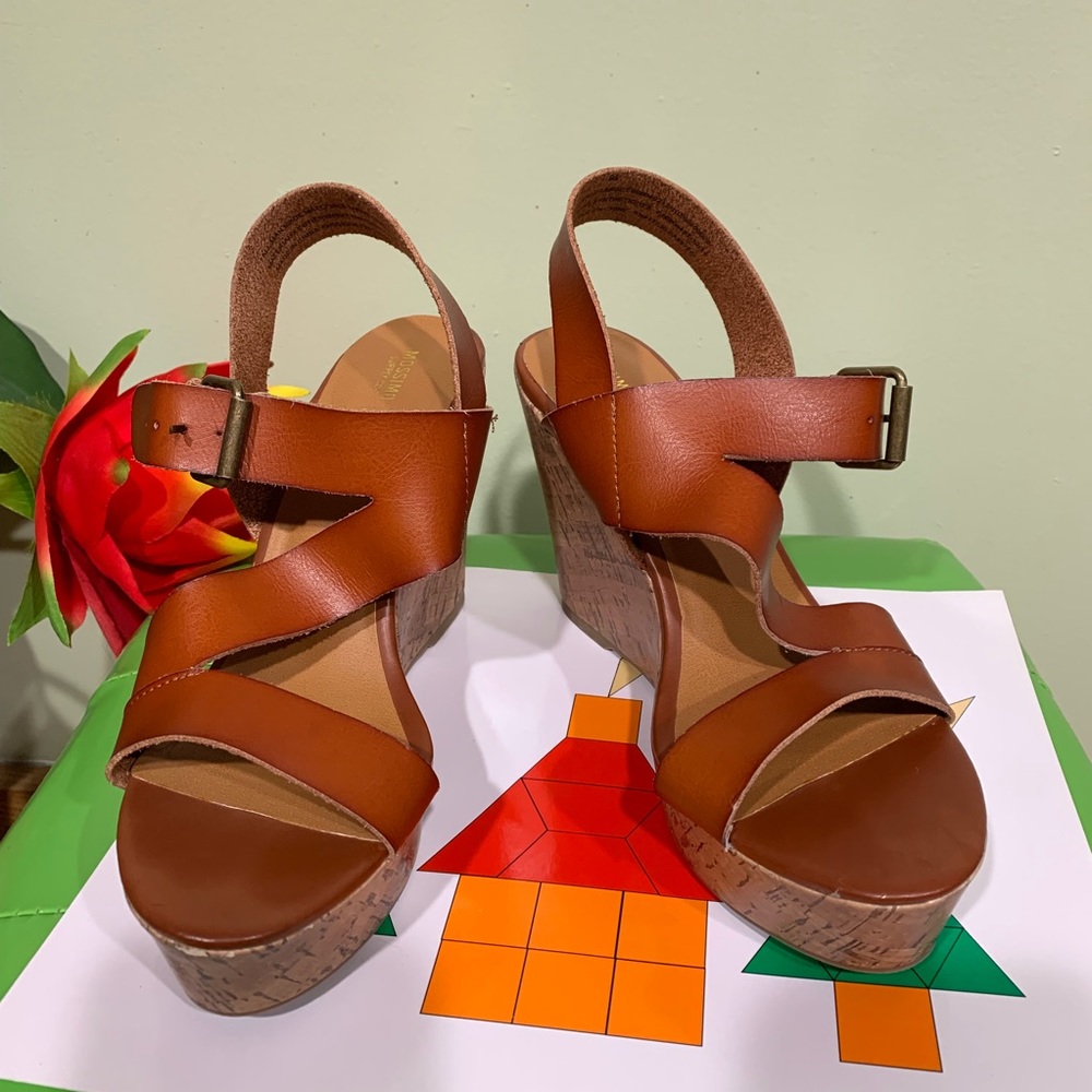 Massimo  Supply Co Brown Leather  wedged Heels